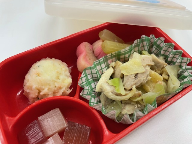3月　特別食材　ふき